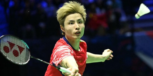 开云注册入口-石宇奇2-1逆转小波波夫 晋级世锦赛男单八强