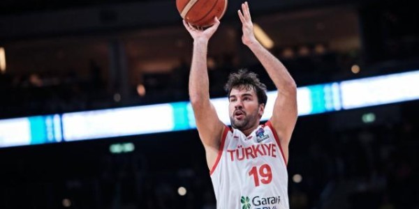 开云入口-欧锦赛淘汰赛火热上演，没有一边倒场场都精彩纷呈