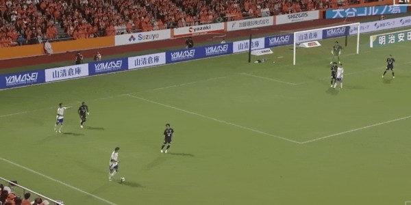 日职联半场：大卫、角田涼太朗破门，横滨水手2-0清水心跳