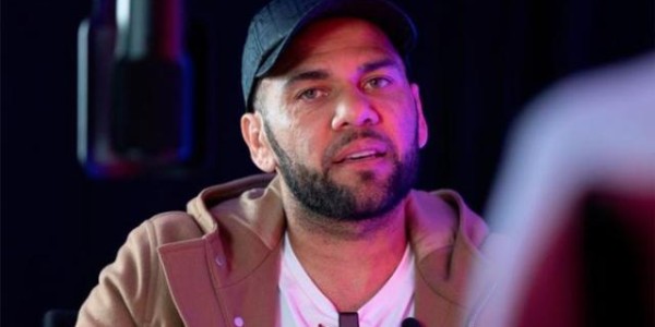 阿尔维斯：我宁可花更多钱签姆巴佩，而不是哈兰德