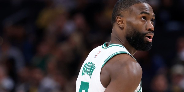 开云官网-今儿不在状态啊！杰伦·布朗半场9投仅3中&amp;amp;有4失误 正负值-17