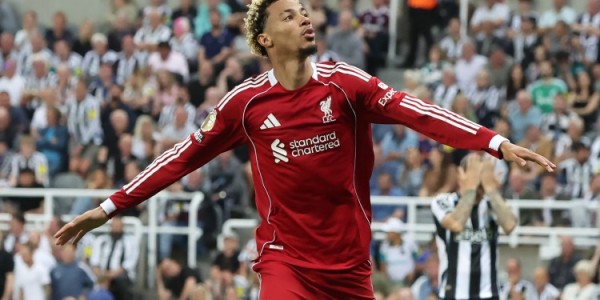 TA：利物浦认为仅哈兰德和姆巴佩在相同年龄段比埃基蒂克更有潜力